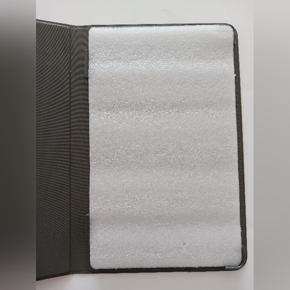 NWT Nook - 2-Way Cover Stand - Picture 5 of 8